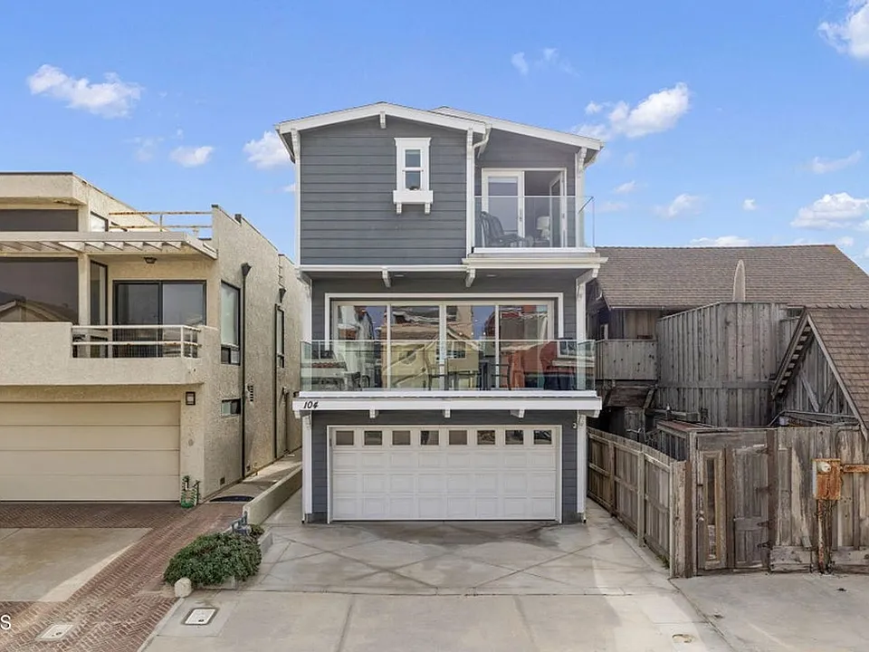 104 La Brea St