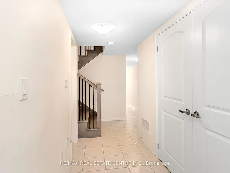 353 Inspire Blvd — Photo 27