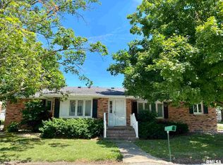 307 E B St, Alpha, IL 61413