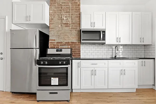 Rented by Corcoran | media 14