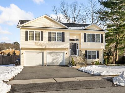 2 Leigh Ln E, Riverside, RI, 02915