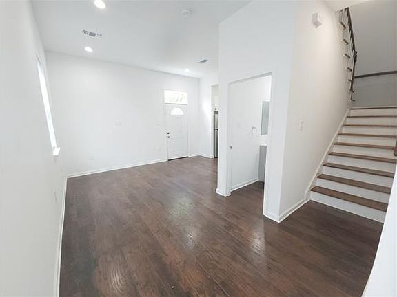 5th image of 2657 Touro St #A