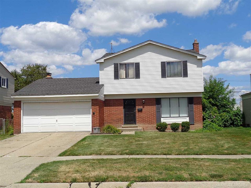 1st image of 833 Sheffield Dr