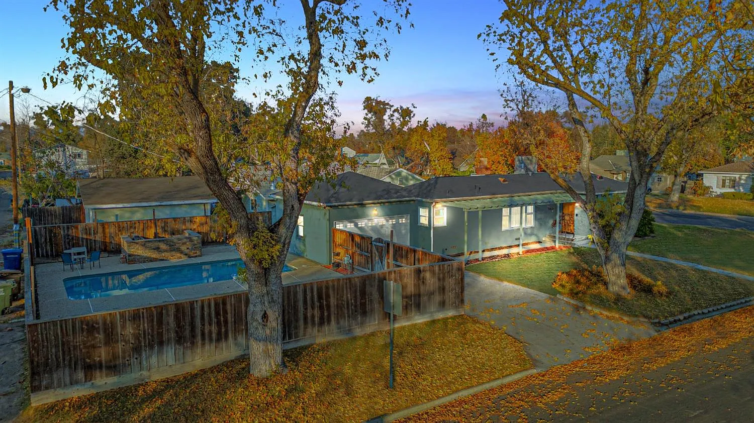 1023 Roble Ave photo 1