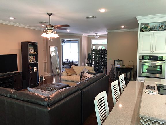 4th image of 120 Oakwood Dr