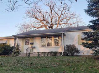 306 Fairview Ave, Rockford, IL 61108