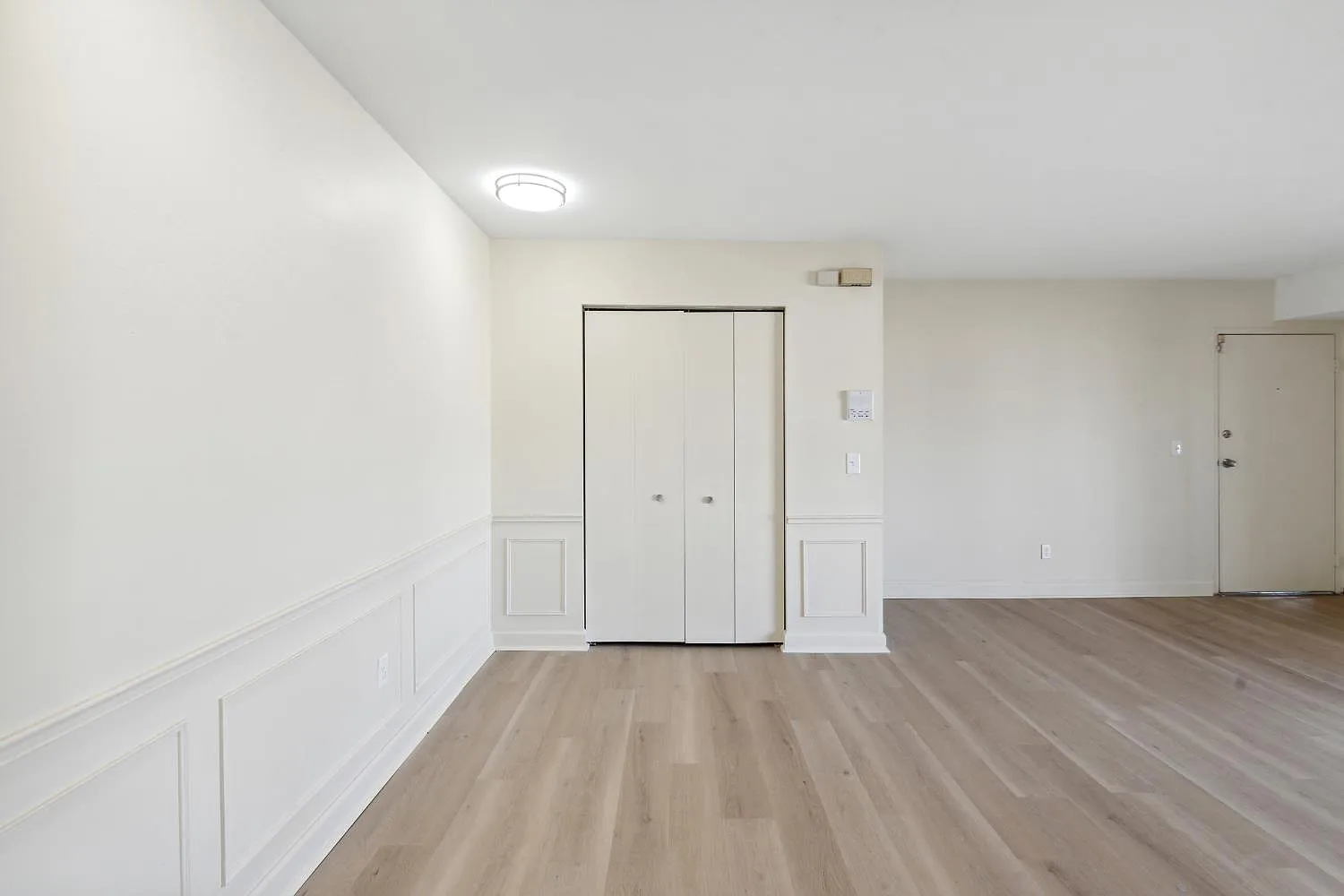2 bed, 1.5 bath, 1200 sqft, $1,100 — Photo 3
