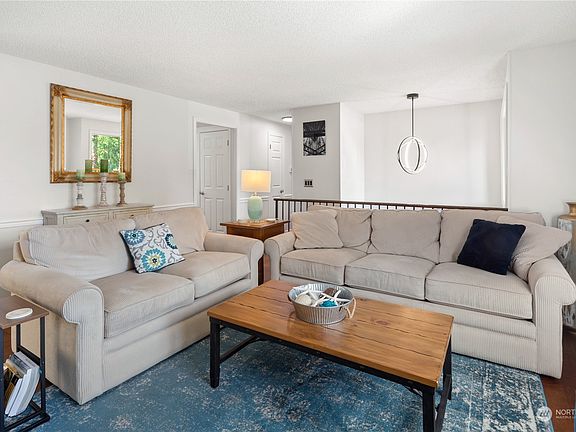 4th image of 8147 Spur Court NW