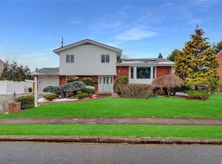 7 Yates Ln, Jericho, NY 11753