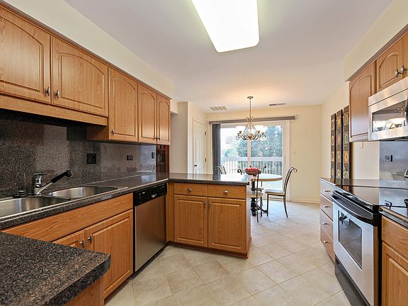 Kitchen / Breakfast Room