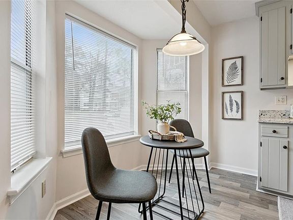 5th image of 1083 Palmerton Drive