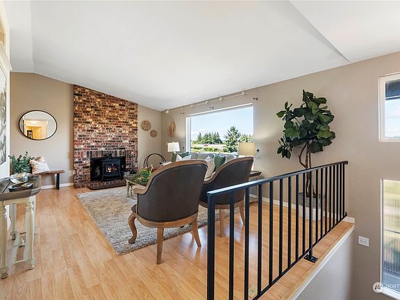 5th image of 1327 N Juniper Street