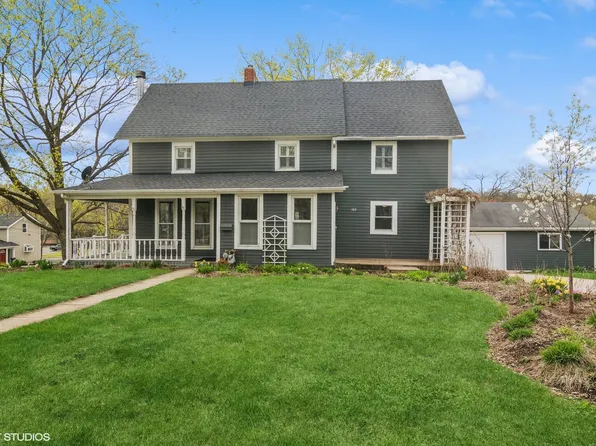 103 N Wisconsin St, Carpentersville, IL 60110