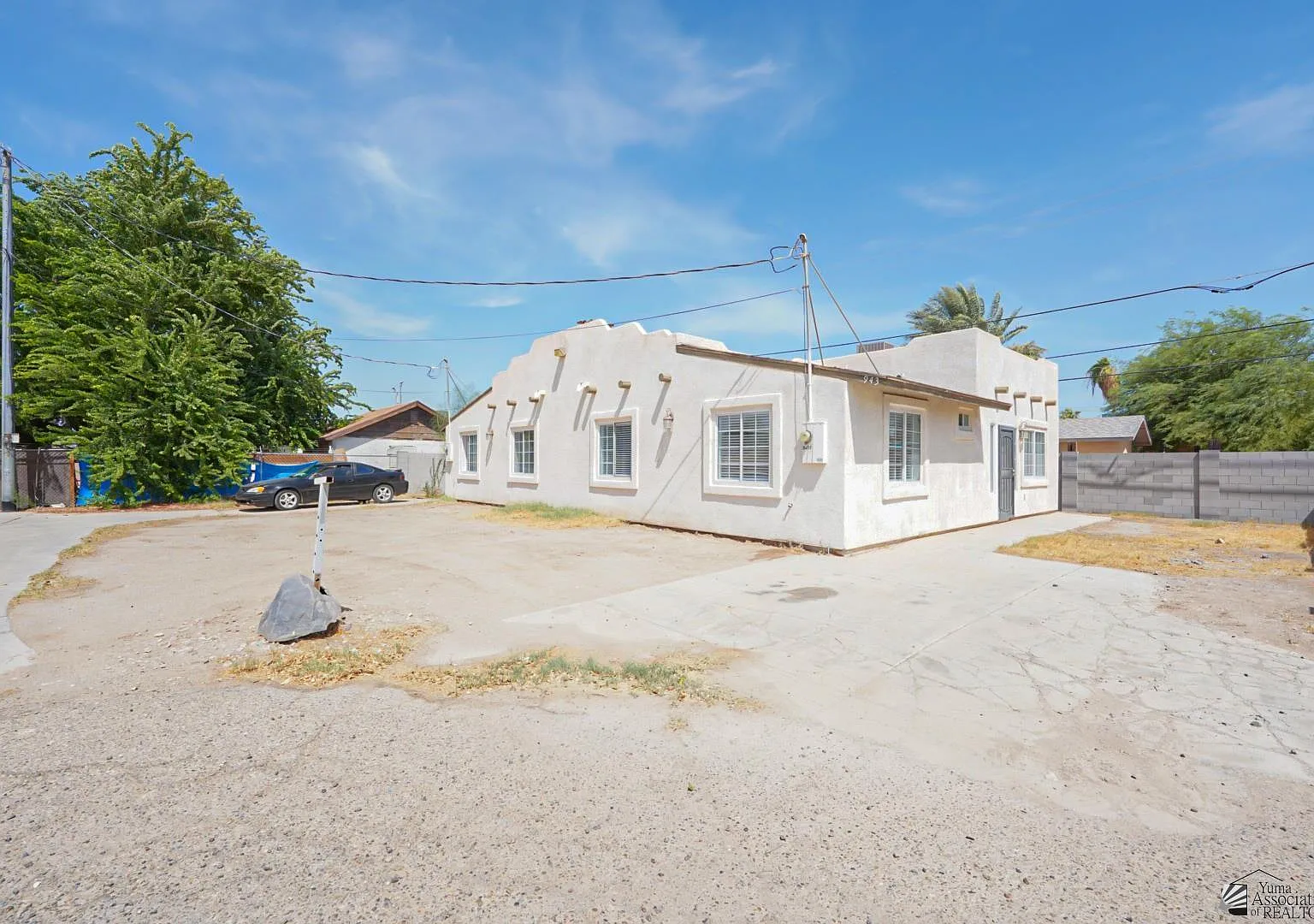 3 bed, 2.0 bath, 900 sqft, $1,200 — Photo 1