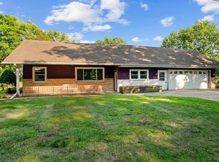 8033 S Pine St, Dixon, IL 61021