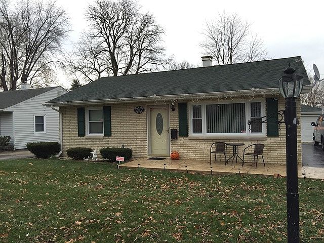 1st image of 916 N Midland Ave