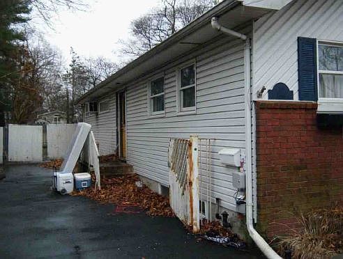 4th image of 30 Jackson St