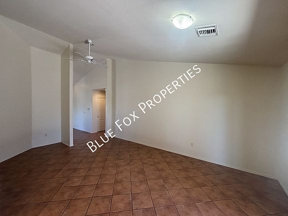5th image of 270 E Shore Cliff Pl