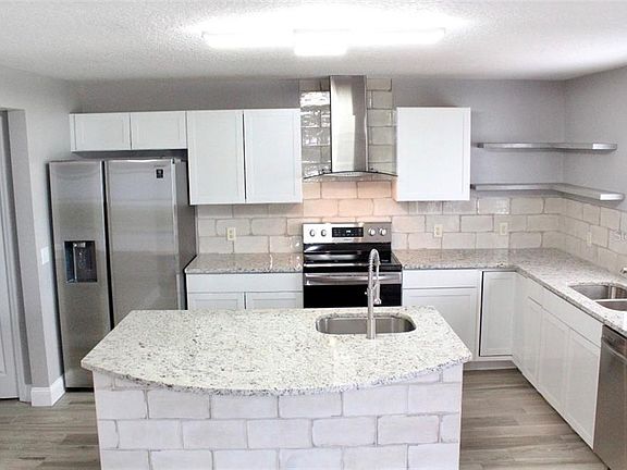 3rd image of 8009 SE 62nd Ln