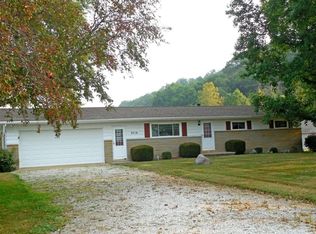 3710 Horns Mill Rd, Sugar Grove, OH 43155