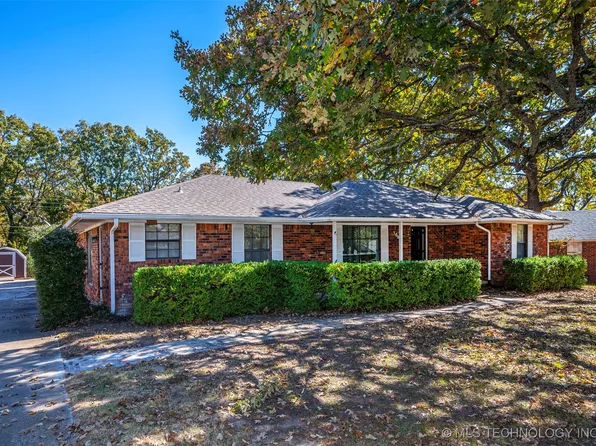 106 S Monroe St, Ada, OK 74820