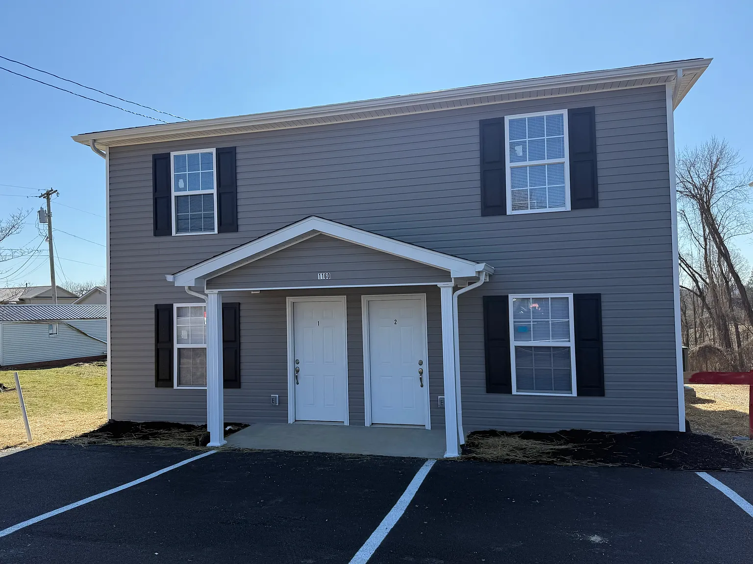 2 bed, 1.5 bath, 1000 sqft, $1,150 — Photo 1