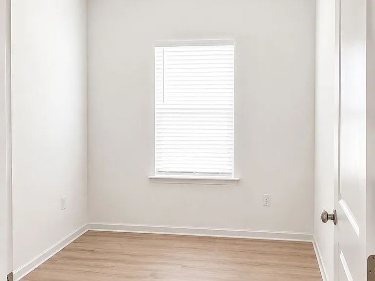 1144 Thayer Glen Ct — Photo 7