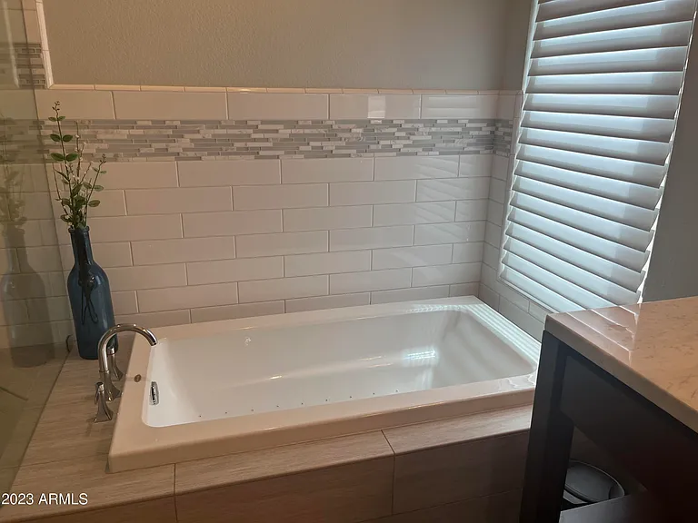 5508 E Kelton Ln — Photo 24