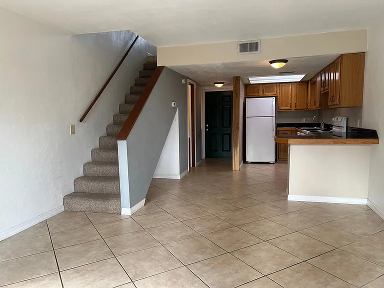7200 SW 8th Ave #D22 — Photo 7