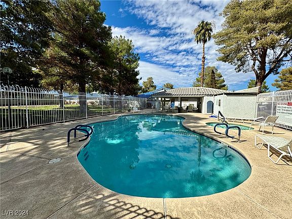 2nd image of 2137 Willowbury Dr Unit A
