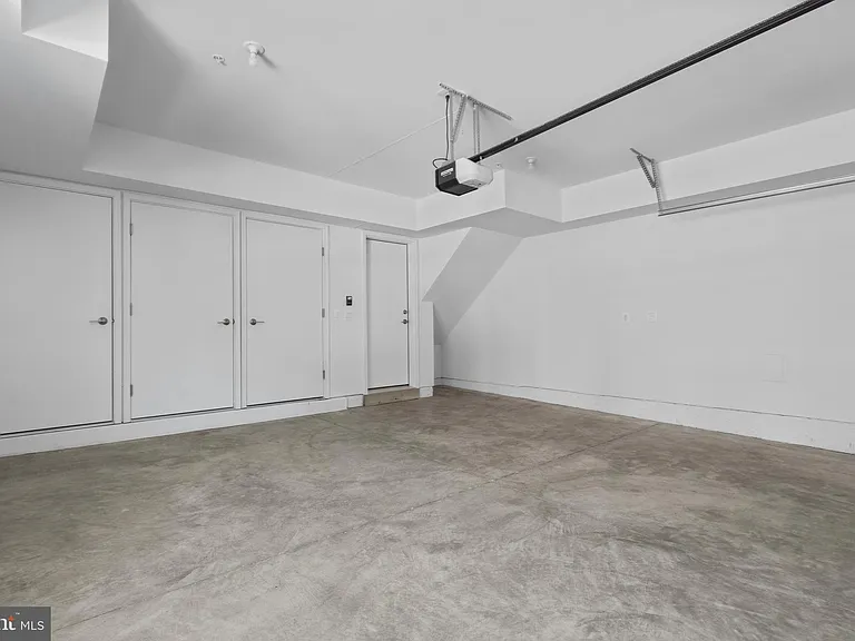 2038 Tysons Ridgeline Rd — Photo 38