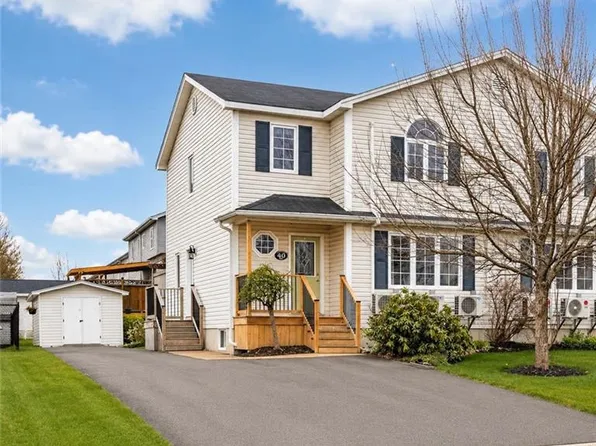 40 Stoneham Dr, Moncton, NB E1G 4Z6