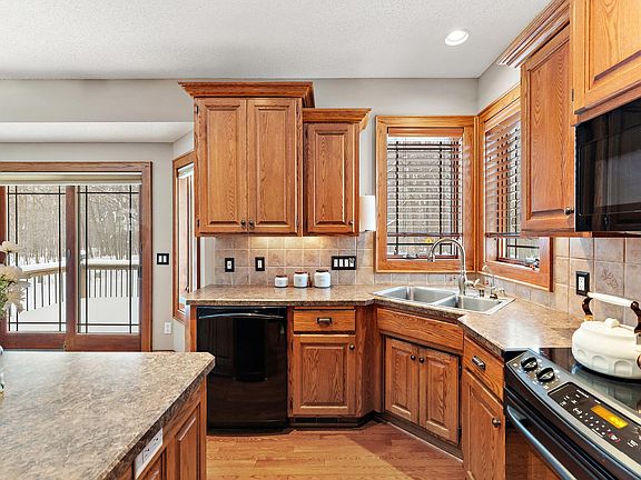 4th image of 3228 151st Ave NE