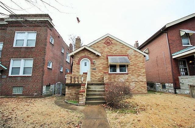 1st image of 4049 Giles Ave