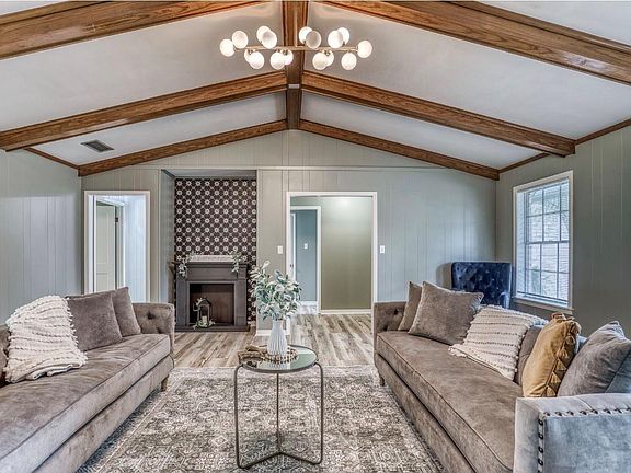 4th image of 605 Clearspring Dr