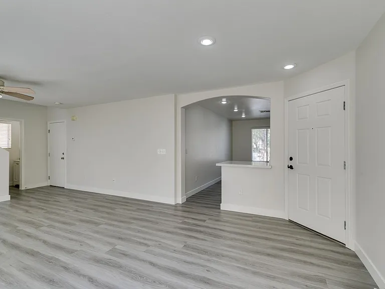5011 Groveland Ave — Photo 6