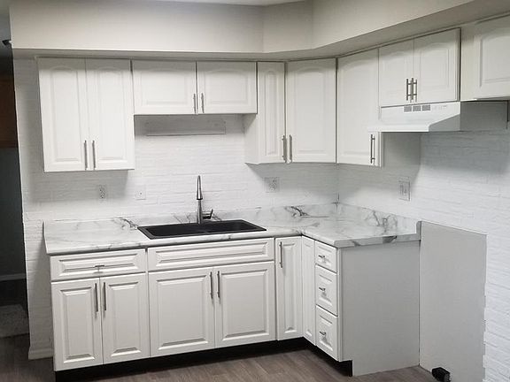5th image of 3990 Highland Dr