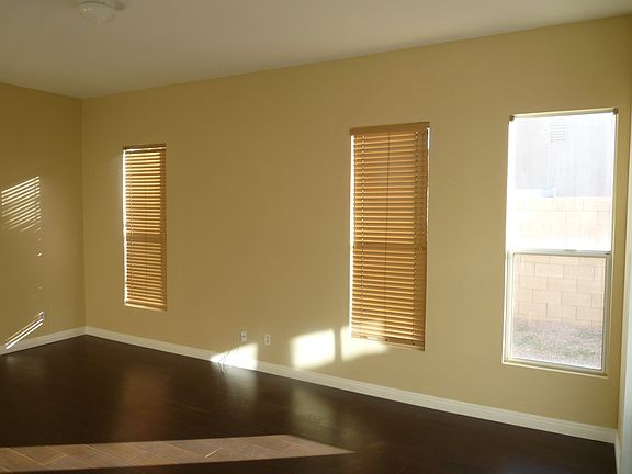 5th image of 119 Staten Island Ave