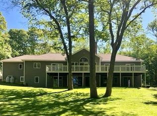 4 Merritt Ln, Old Saybrook, CT 06475