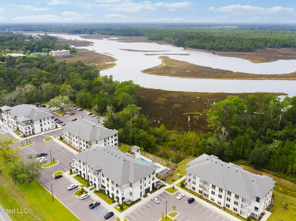 2501 Bienville Blvd #321, Ocean Springs, MS 39564