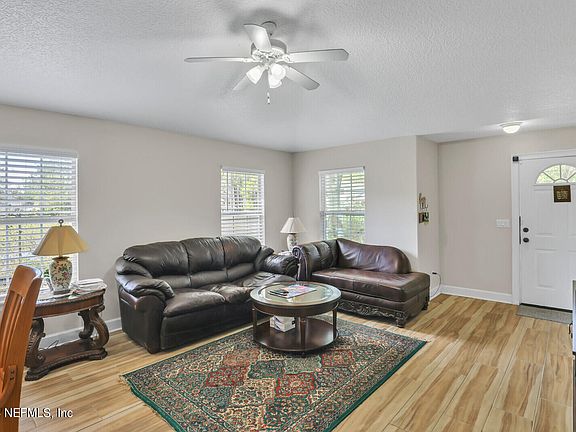 3rd image of 2039 NAVAHO Avenue
