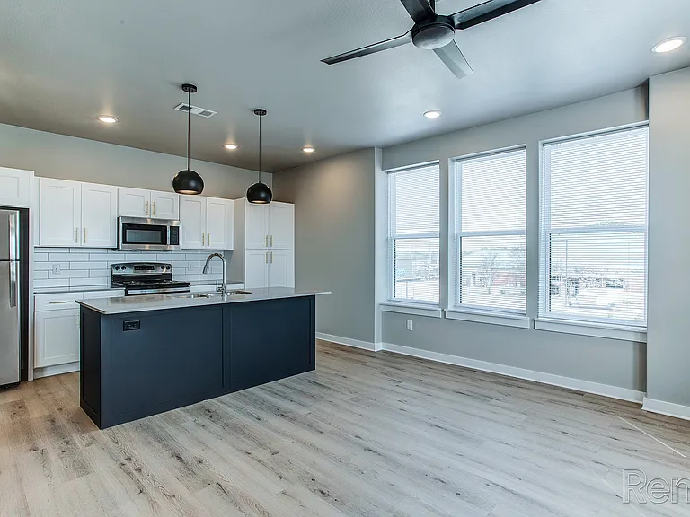 Centerstone Market + Lofts — Photo 41