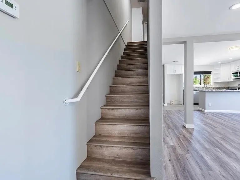 621 E Lomita Ave #A — Photo 11
