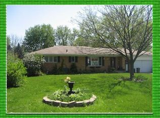 561 Orchard Ridge Rd, South Lyon, MI 48178