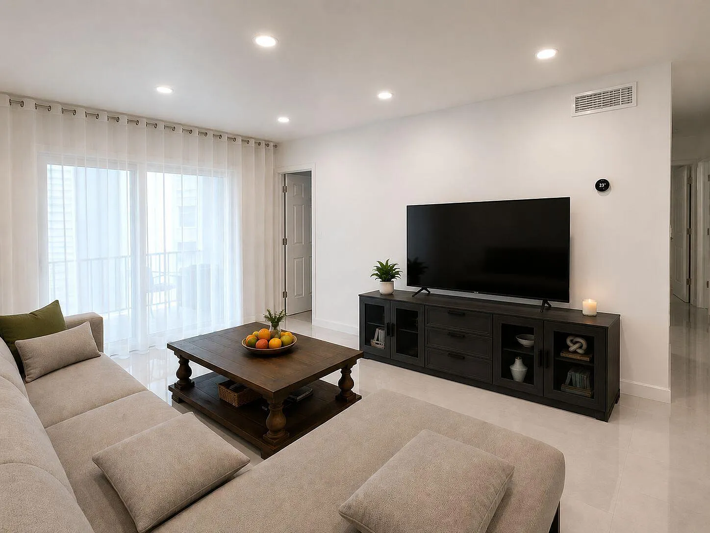 2 bed, 2.0 bath, 1200 sqft, $3,500 — Photo 4