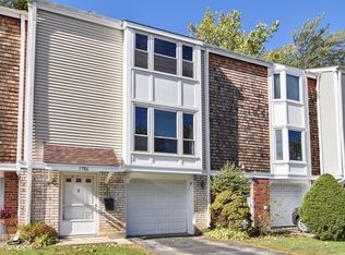 1986 Brighton Ln, Hoffman Estates, IL 60169