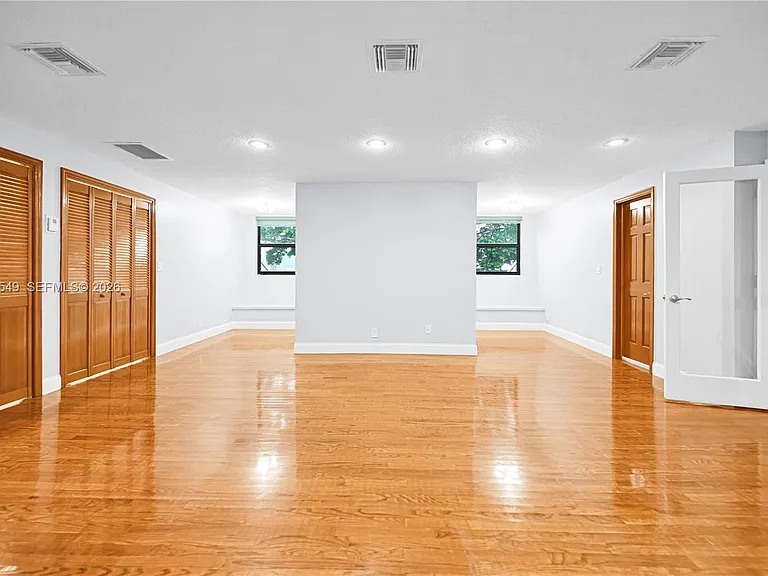 1067 SW 92nd Ave — Photo 44