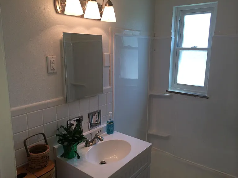 906 Walnut St — Photo 12