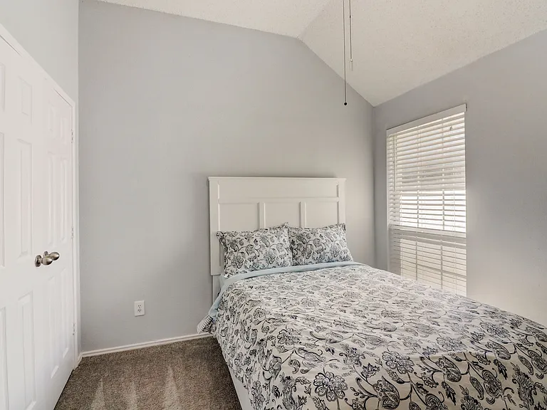 6302 Mount Vernon Dr — Photo 35
