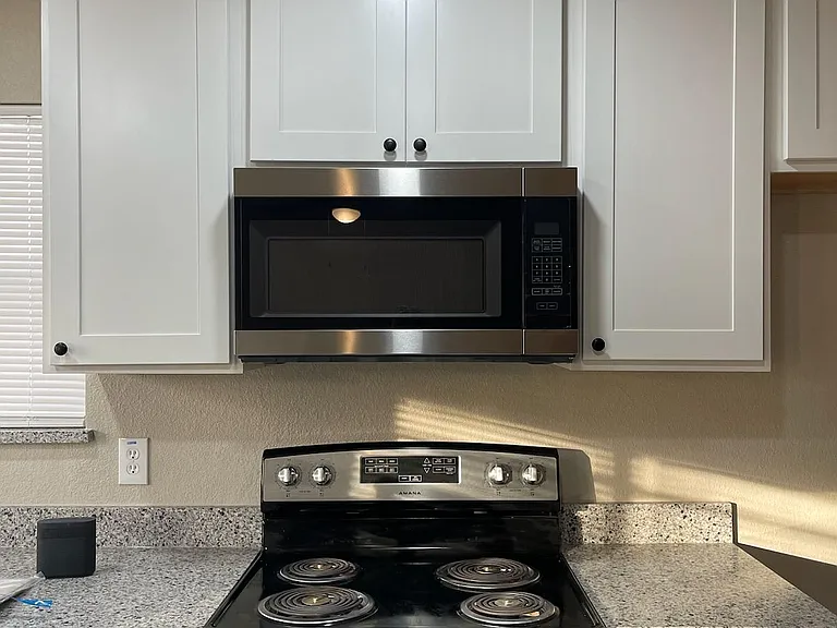913 S 25th St — Photo 13